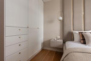 Flatbook Seaside Bulvar Apartments with parking