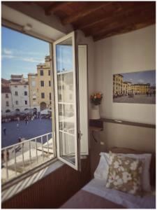 Vista Mozzafiato su Piazza DellAnfiteatro