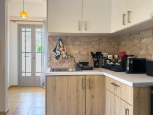 Anasa Salt - Beachside Stay with Balcony