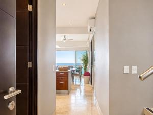 Bucerias, Beachfront Penthouse