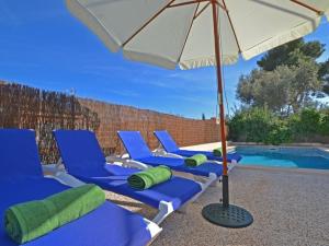 Holiday Home Schöne Villa mit Pool und Garten by Interhome