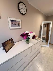 Rose & Vintage Mansard