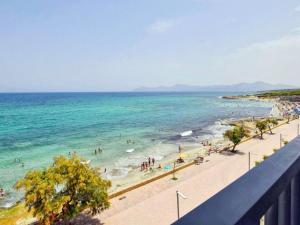 Apartment Moderne Wohnung vor dem Meer von Son Baulo by Interhome