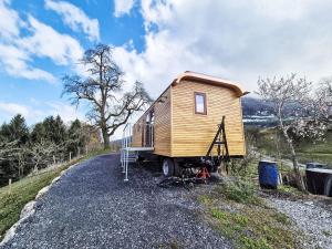Holiday Home Zirkuswagen Haldihof by Interhome
