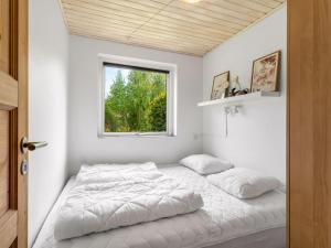 Holiday Home Erna - 900m from the sea by Interhome