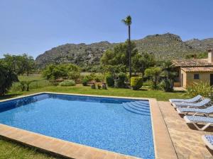 Holiday Home Haus mit Schwimmbad für 6 Personen 5 min vom Mee by Interhome
