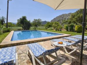 Holiday Home Haus mit Schwimmbad für 6 Personen 5 min vom Mee by Interhome