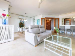 Apartment Helios by Interhome
