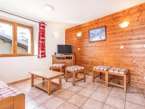 Holiday Home Balcon Cime de Caron by Interhome
