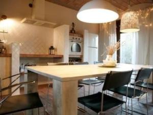 Holiday Home in Montescudaio mit Großem Garten by Interhome
