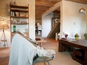 Holiday Home in Montescudaio mit Großem Garten by Interhome