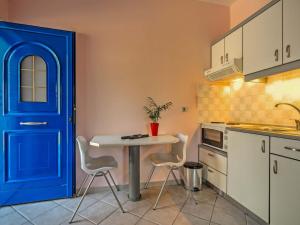 Apartment vitorakis apartments by Interhome