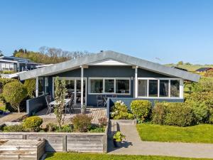 Holiday Home Carlie - 400m from the sea by Interhome