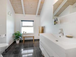 Holiday Home Kristine - 250m from the sea by Interhome