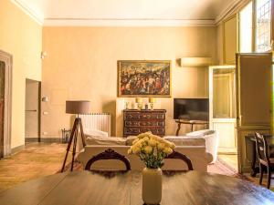 Apartment Dimora storica del 1400 con balcone by Interhome