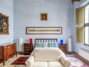Apartment Dimora storica del 1400 con balcone by Interhome