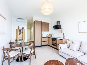 Apartment Feet in the Sea by Interhome