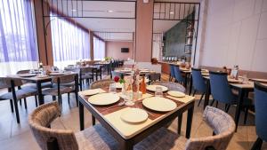 7 Apple Hotel Visakhapatnam