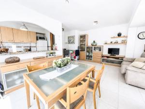Apartment El Jardinet by Interhome