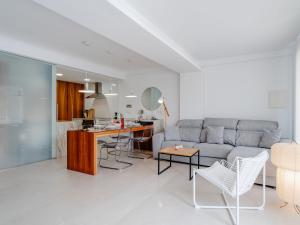 Holiday Home Sea Breeze House by Interhome