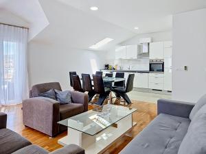 Apartment Mary & Klara-1 by Interhome