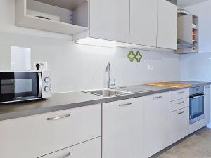 Apartment Sea wiew 1 by Interhome