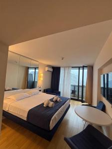 Orbi city D1 luxury sea view apartment 35th floor