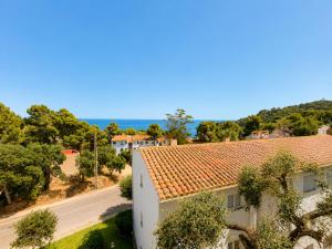 Bright Apartment with Stunning Sea Views