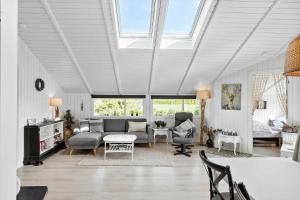 M333-Vaeggerlose-Krondyrstien-58