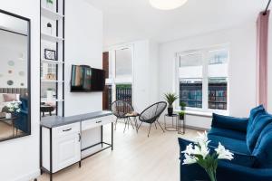 Nowoczesne Studio z Balkonem, Blisko Centrum by Noclegi Renters