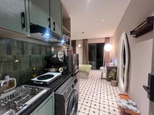 Jardin Condo Near Airport