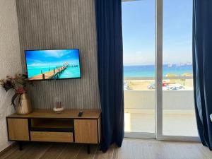 Beachfront Studio with Panoramic Sea View 2