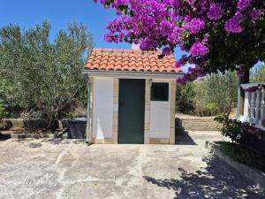 Holiday House Harmony