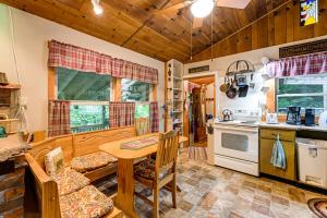 Cozy Little Cabin to Make Lasting Memories