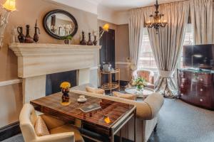 11 Cadogan Gardens and The Apartments