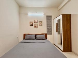 Pelican 2BHK Modern AC Flat on Baner Road Pune