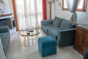 Zoli house