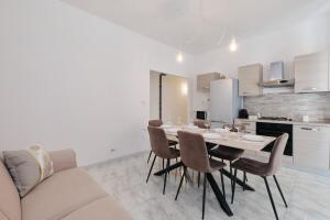 Colosseum 4 stops away 3BR - WiFi - Netflix