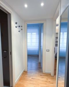Colosseum Boutique Home - Elegant Design Apartment 300mt from the Colosseum