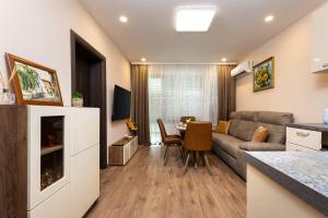 Comfortable Family-Friendly 2BD with Terrace by Flat Manаger