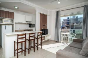 Palazzo Toscano 101 – Conforto e Excelente Localização a 100 metros da Praia de Bombas