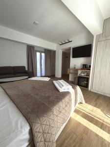 ThasosGoldenStay Family Room 2nd Floor