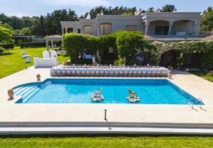 Bello Blu Estate Luxury Mediterranean Villa