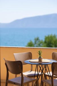 Lungomare Beachfront Apartment - by EKA Luxury Apartments