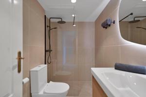 Beachside Duplex Pool Family-Friendly