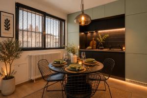 2BR Apartment with Balcony on Calea Victoriei