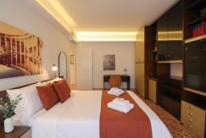 Spacious 2 Suite Home - AC WiFi & Metro 9 min