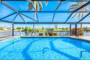Paradise in Cape w Heated Pool and Gulf Access