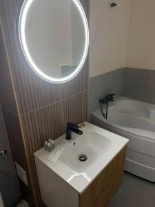 Central Apartment Mellis 1
