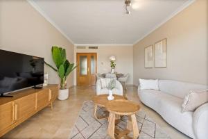 Casa Ximena in Lunymar Golf with Pool and Beach Nearby